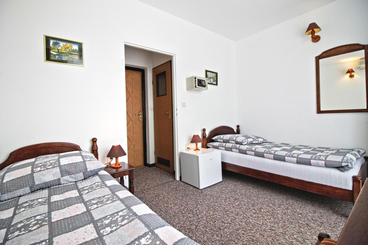 Motel Na Zbojeckiej Skawa Eksteriør billede