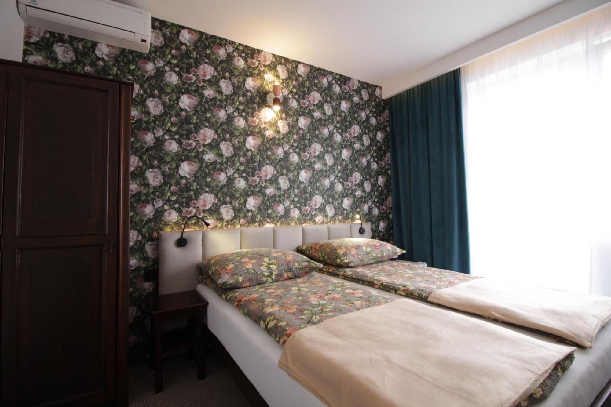 Motel Na Zbojeckiej Skawa Eksteriør billede
